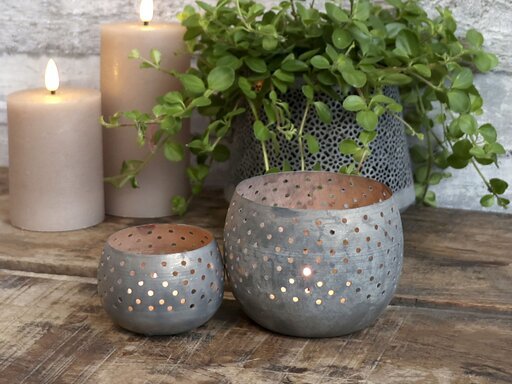 Impressionen zu Chic Antique Kerzenhalter mit Lochmuster 2er-Set, Bild 1