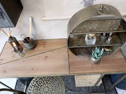 Impressionen zu Chic Antique Schreibtisch mit Messing-Details, Bild 4