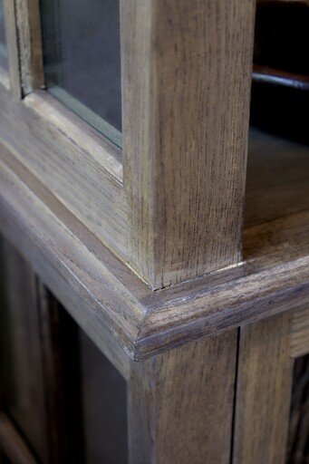 Impressionen zu Chic Antique Landhaus Vitrinenschrank Marseille mit 2 Türen und Regalen, Bild 7