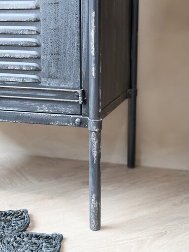 Impressionen zu Chic Antique Vitrinenschrank mit Glastüren im Industrial Look, Bild 4