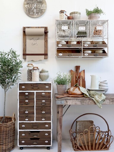 Impressionen zu Chic Antique Wandregal mit Schubladen, Bild 2