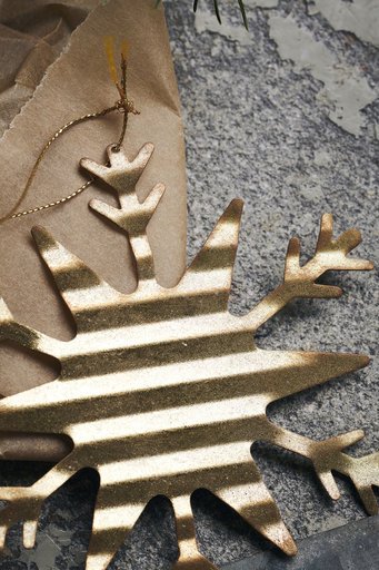 Impressionen zu House Doctor Ornament aus Metall Ice Crystal, Bild 2