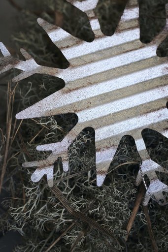 Impressionen zu House Doctor Ornament aus Metall Ice Crystal, Bild 5