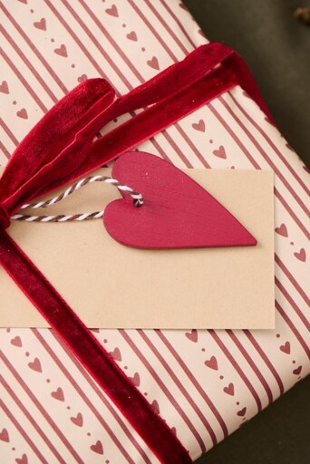 Impressionen zu IB Laursen Herzanhänger Geschenkanhänger aus Holz, Bild 6