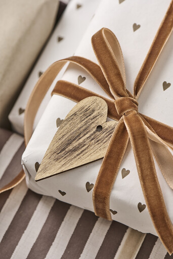 Impressionen zu IB Laursen Herzanhänger Geschenkanhänger aus Holz, Bild 1