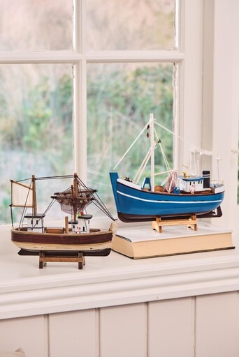 Impressionen zu IB Laursen Maritimer Deko Kutter aus Holz, Bild 1