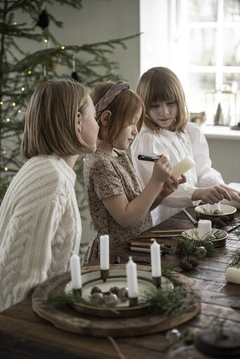 Impressionen zu IB Laursen Weihnachtskerze mit geprägten Zahlen 1-24, Bild 1
