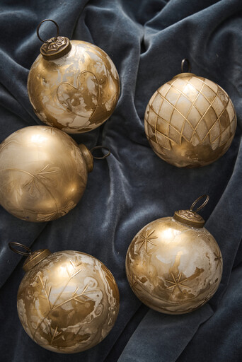 Impressionen zu IB Laursen Große Weihnachtskugeln 5er-Set mit goldfarbener Eingravierung, Bild 4