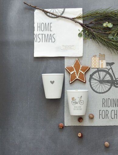 Impressionen zu Krasilnikoff Happy Mug Becher Riding Home for Christmas, Bild 1