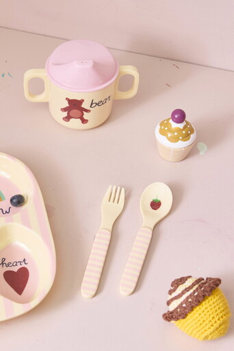 Impressionen zu RICE Melamin Babybecher mit 2 Henkeln – ABC, Bild 5