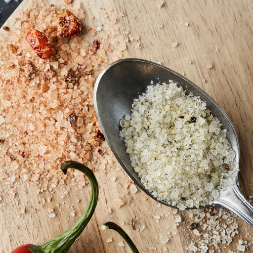 Impressionen zu Nicolas Vahe Geschenkbox, Nicolas Vahé Parmesan & Basil Salz, Bild 2